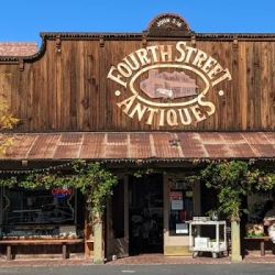 Fourth Street Antiques ico