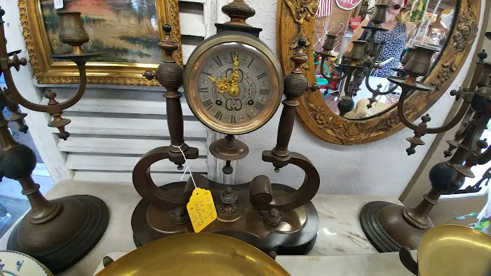 Fourth Street Antiques 3