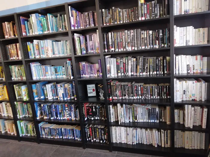 Goodwill Southern California Store / Donation Center 9