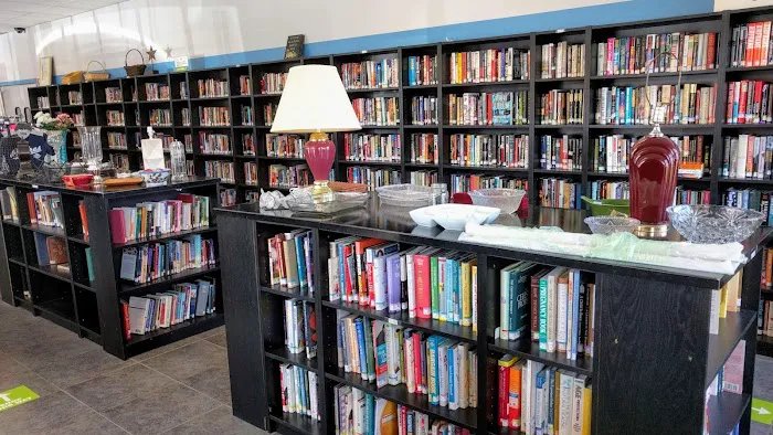 Goodwill Southern California Store / Donation Center 8