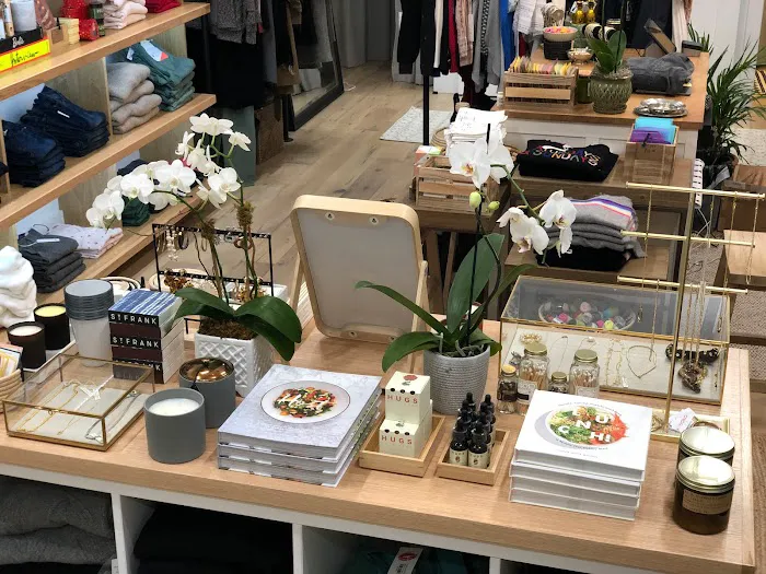 Lovebirds Boutique 5