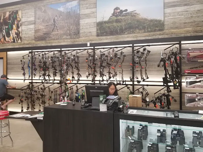 Sportsman's Warehouse 6