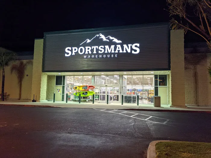 Sportsman's Warehouse 9