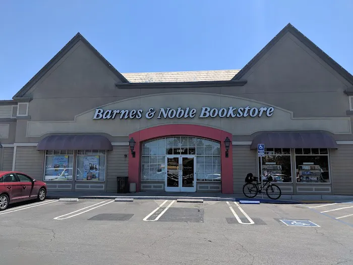 Barnes & Noble 6