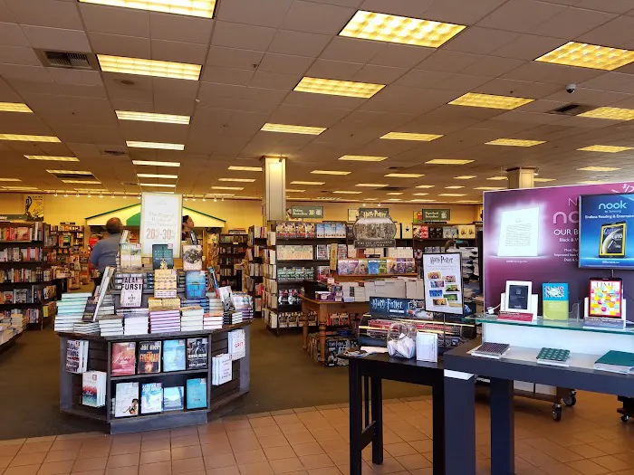 Barnes & Noble 7