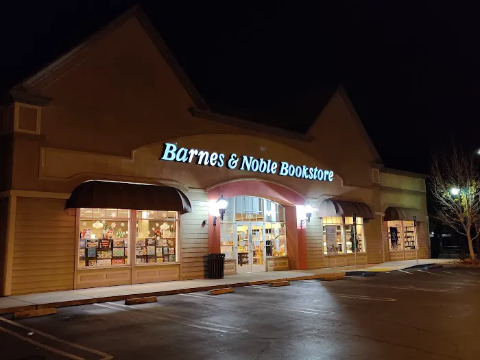 Barnes & Noble 8