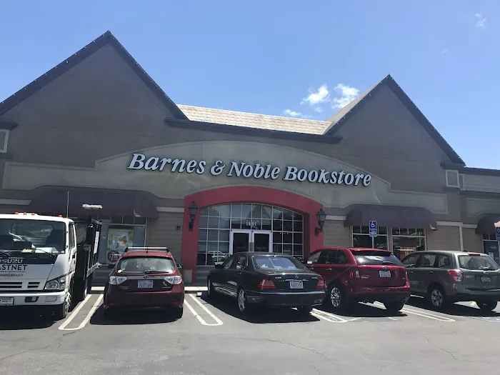 Barnes & Noble 1