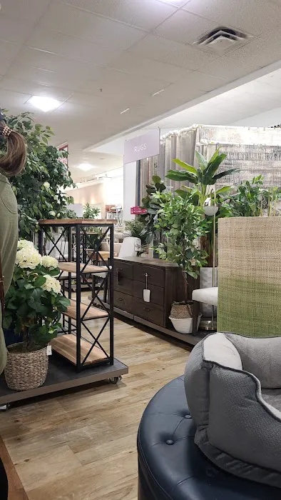 T.J. Maxx & HomeGoods 0