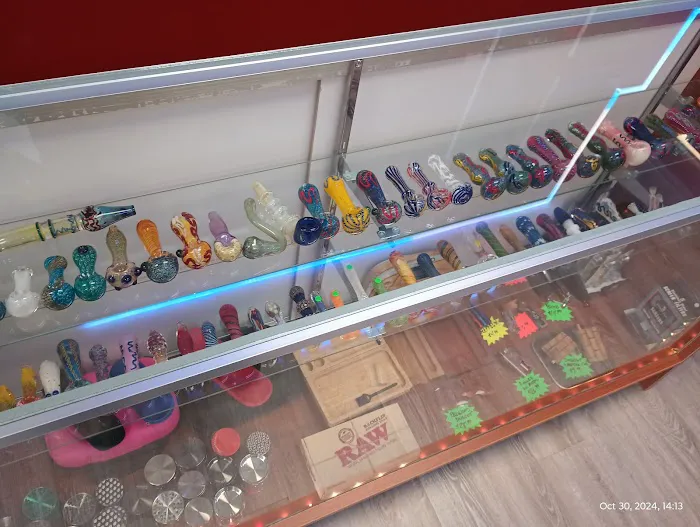 Crazy Bob's Discount Glass and Vapes 0
