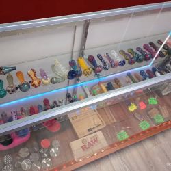 Crazy Bob's Discount Glass and Vapes ico