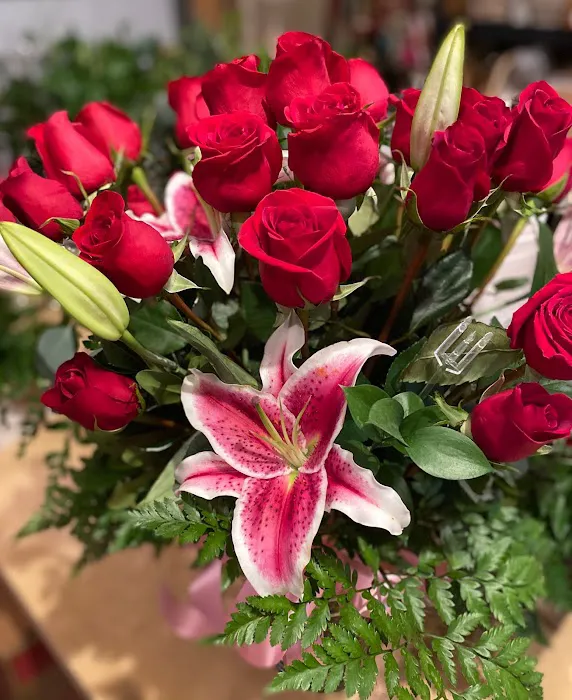 Bloomtastic Flower Shop 8