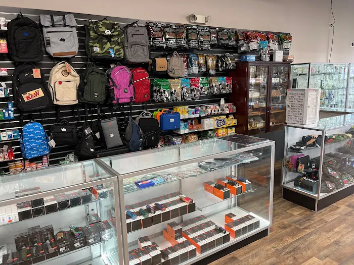 STASH SMOKES & VAPES 9