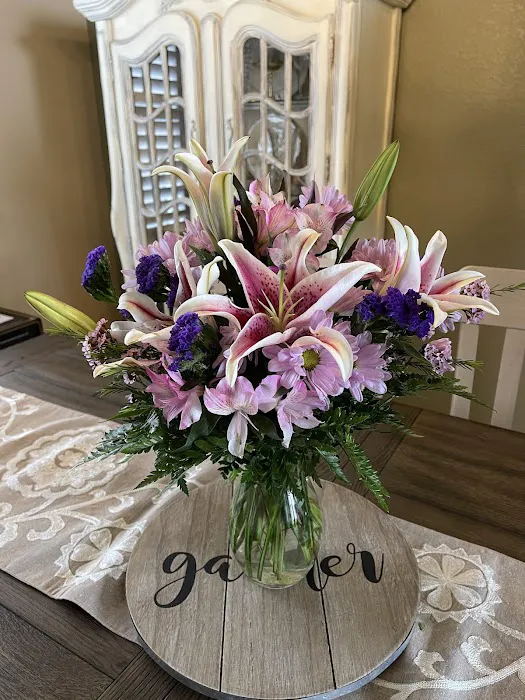 Noni's Flowers & Gifts 2