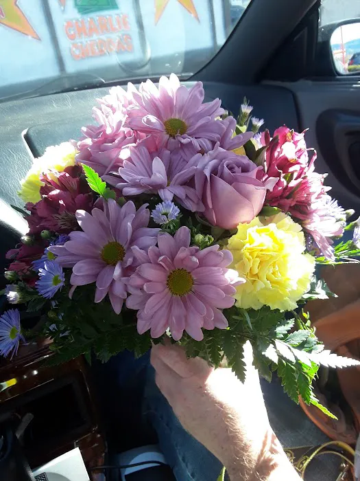 Noni's Flowers & Gifts 1