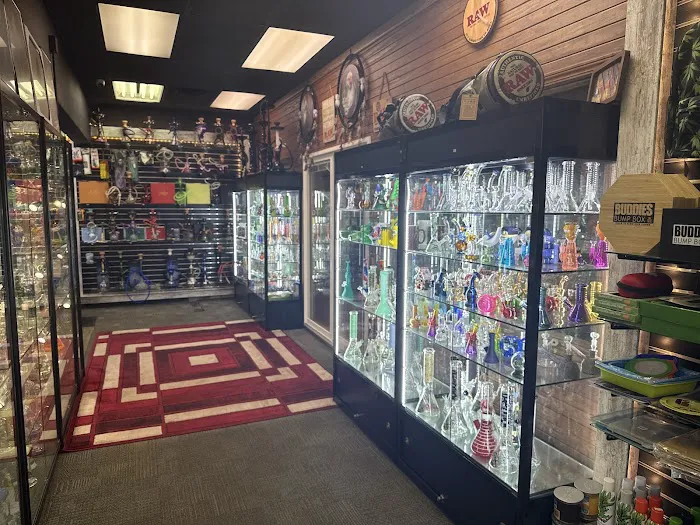 Popular Smoke and Vape 3