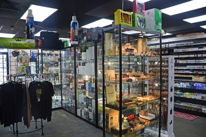 Popular Smoke and Vape 4