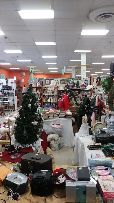 Outer Loop Peddlers Mall 9