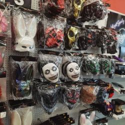 Five Below ico