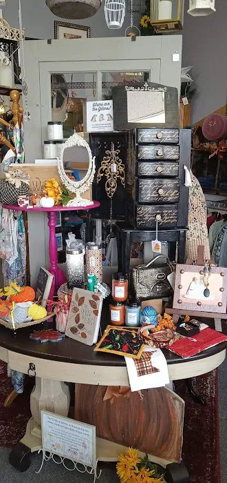 Nest to Threads Boutique Marketplace 2