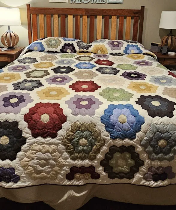 Riehl's Quilts & Crafts 7