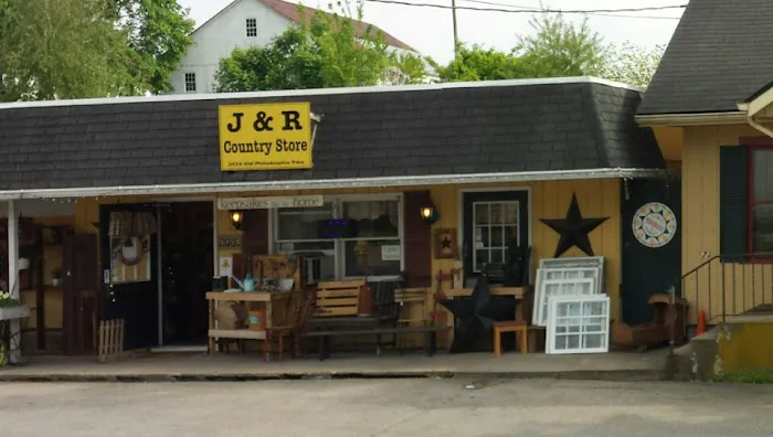 J & R Country Store 5