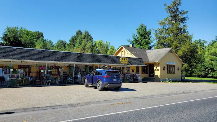 J & R Country Store 3