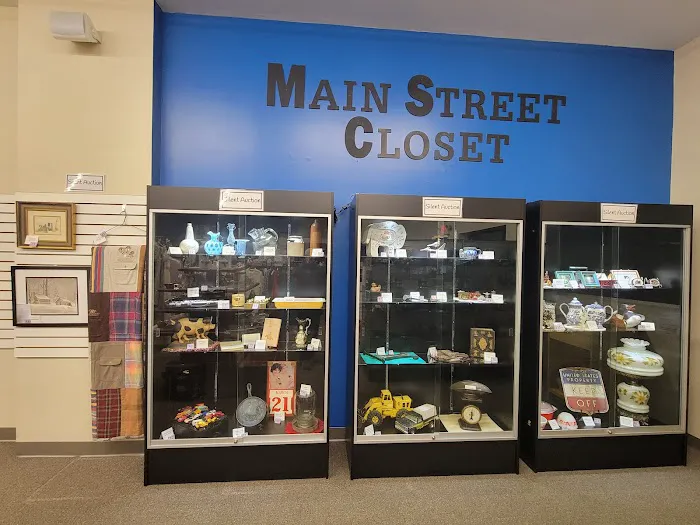Main Street Closet 7