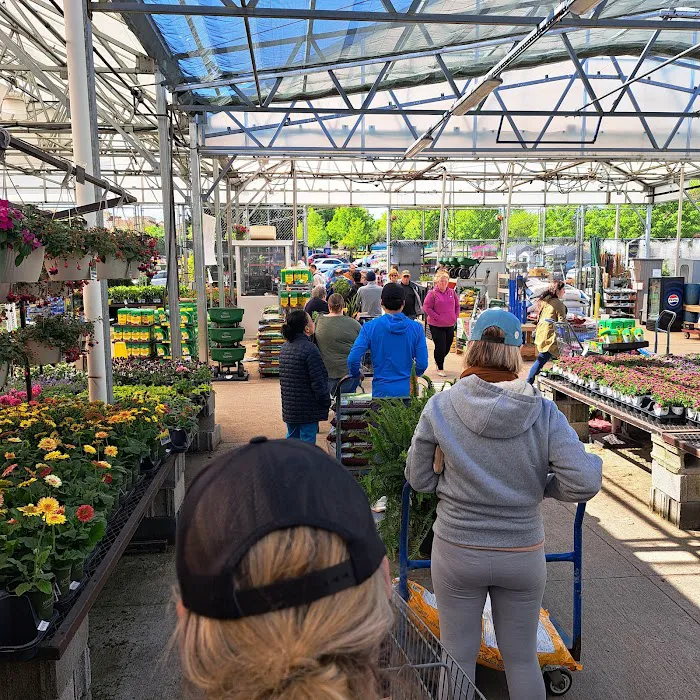 Lowe's Garden Center 0