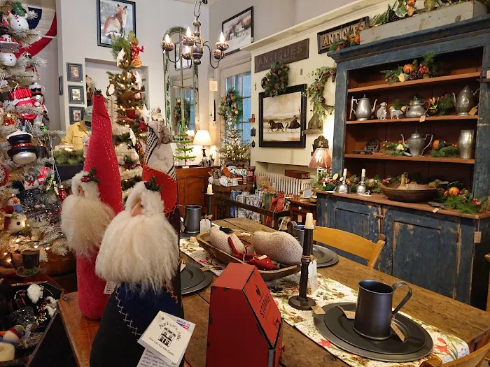 Moravian House Antiques 8