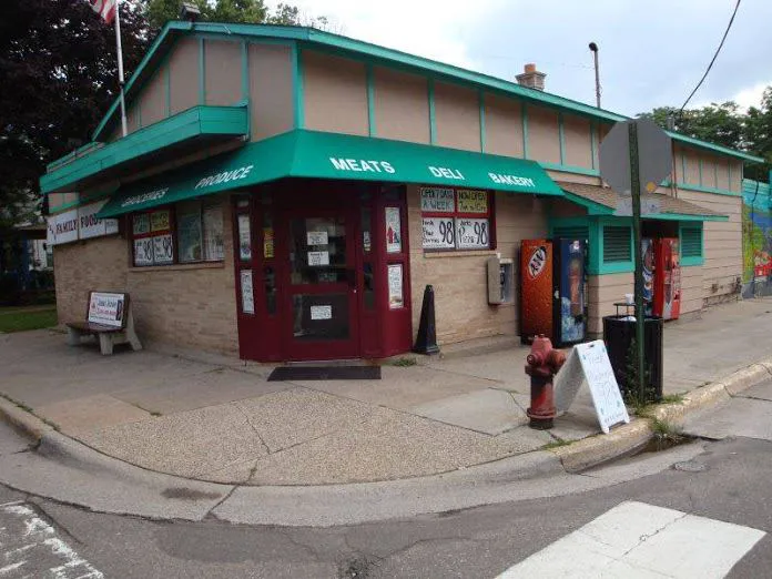 Len's Grocery 0