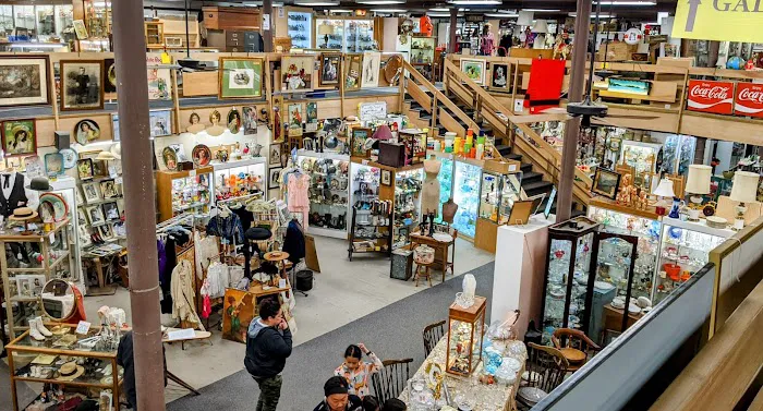 Midtown Antique Mall 6
