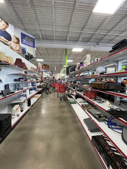 Red Racks DAV Thrift Store 2