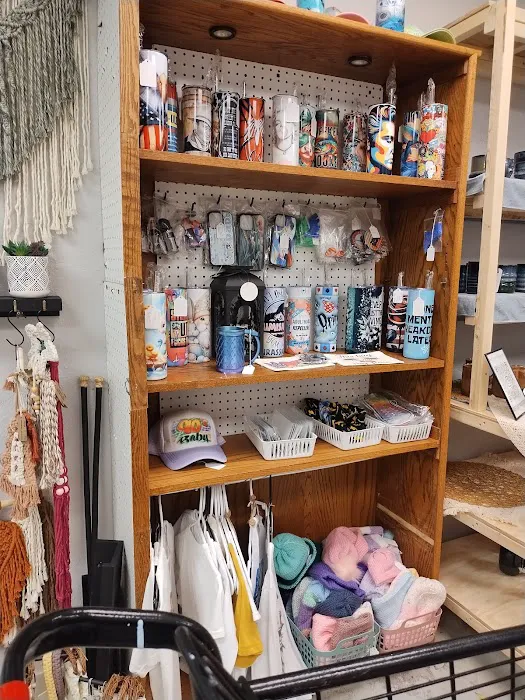 Fina's Market 4