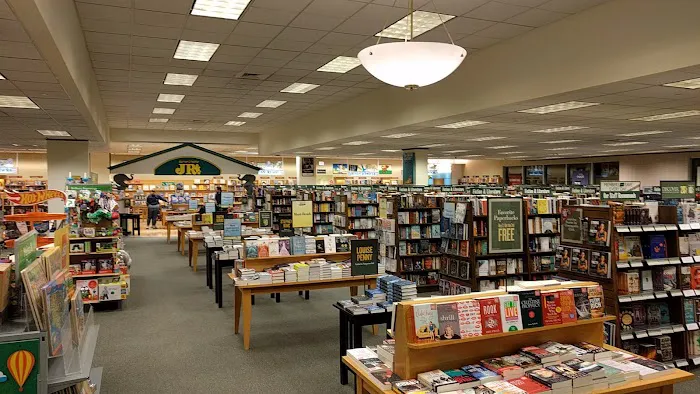 Barnes & Noble 2