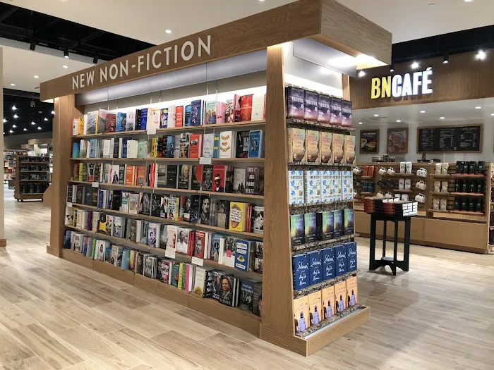 Barnes & Noble 3