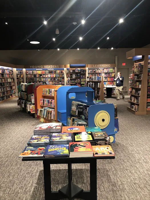 Barnes & Noble 7