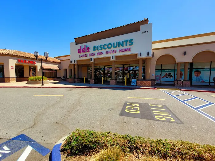 dd's DISCOUNTS 9