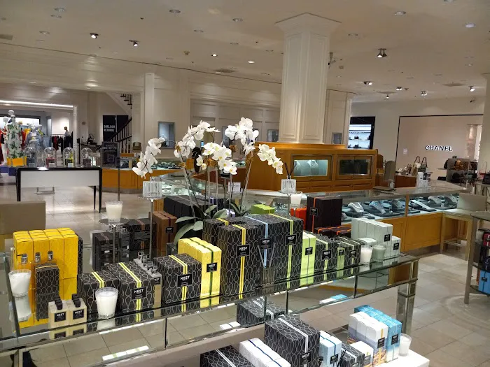 Saks Fifth Avenue 3