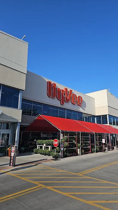 Hy-Vee Grocery Store 6
