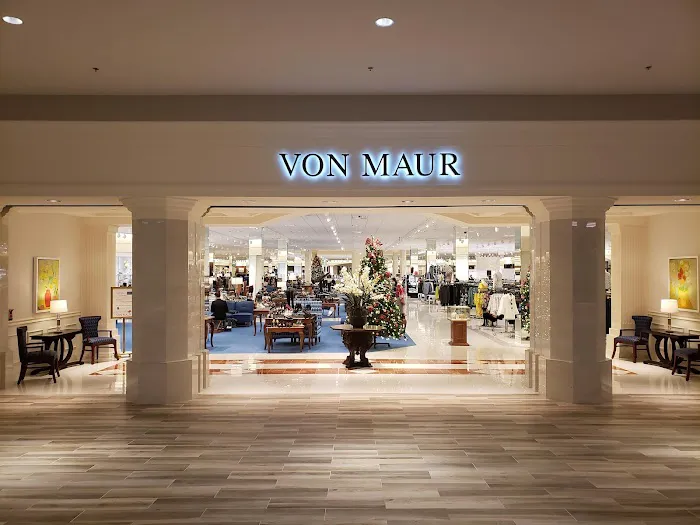 Von Maur 0