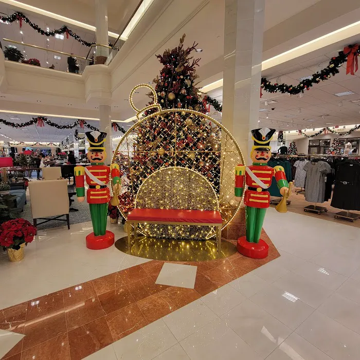 Von Maur 8