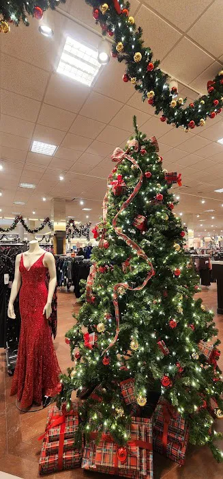 Von Maur 5