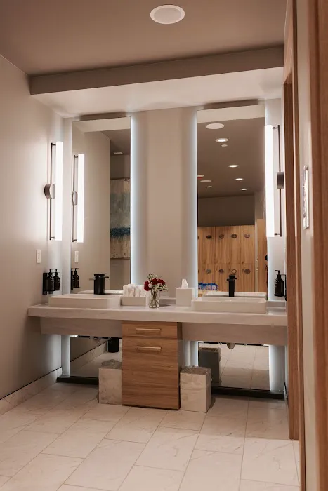 Woodhouse Spa - Rosedale Center 8
