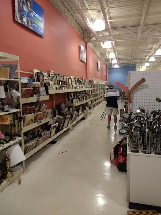 Goodwill - Roseville: Cleveland Ave. N 0