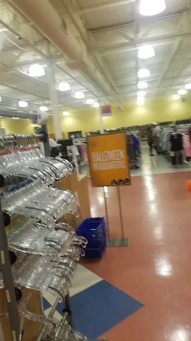 Goodwill - Roseville: Cleveland Ave. N 8