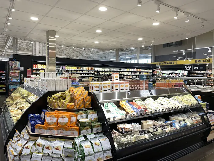 Lakewinds Food Co-op 1