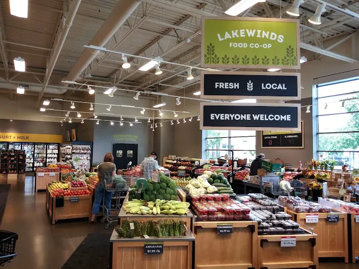 Lakewinds Food Co-op 9