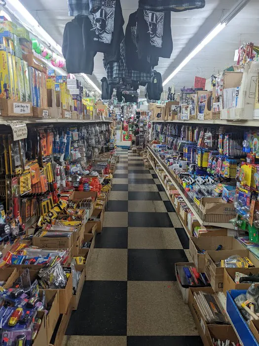Alum Rock Dollar Store 6