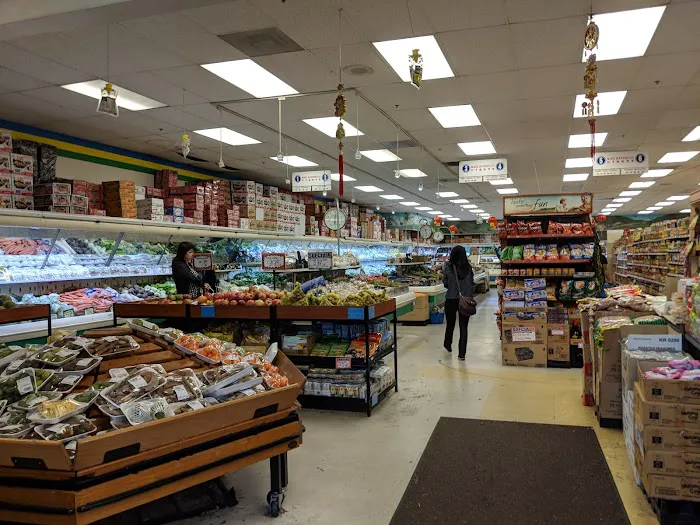 McKee Seafood Supermarket 4
