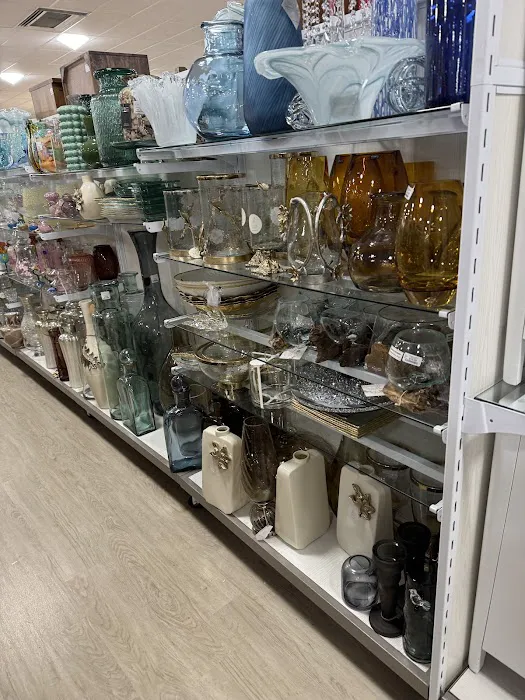 Marshalls & HomeGoods 9
